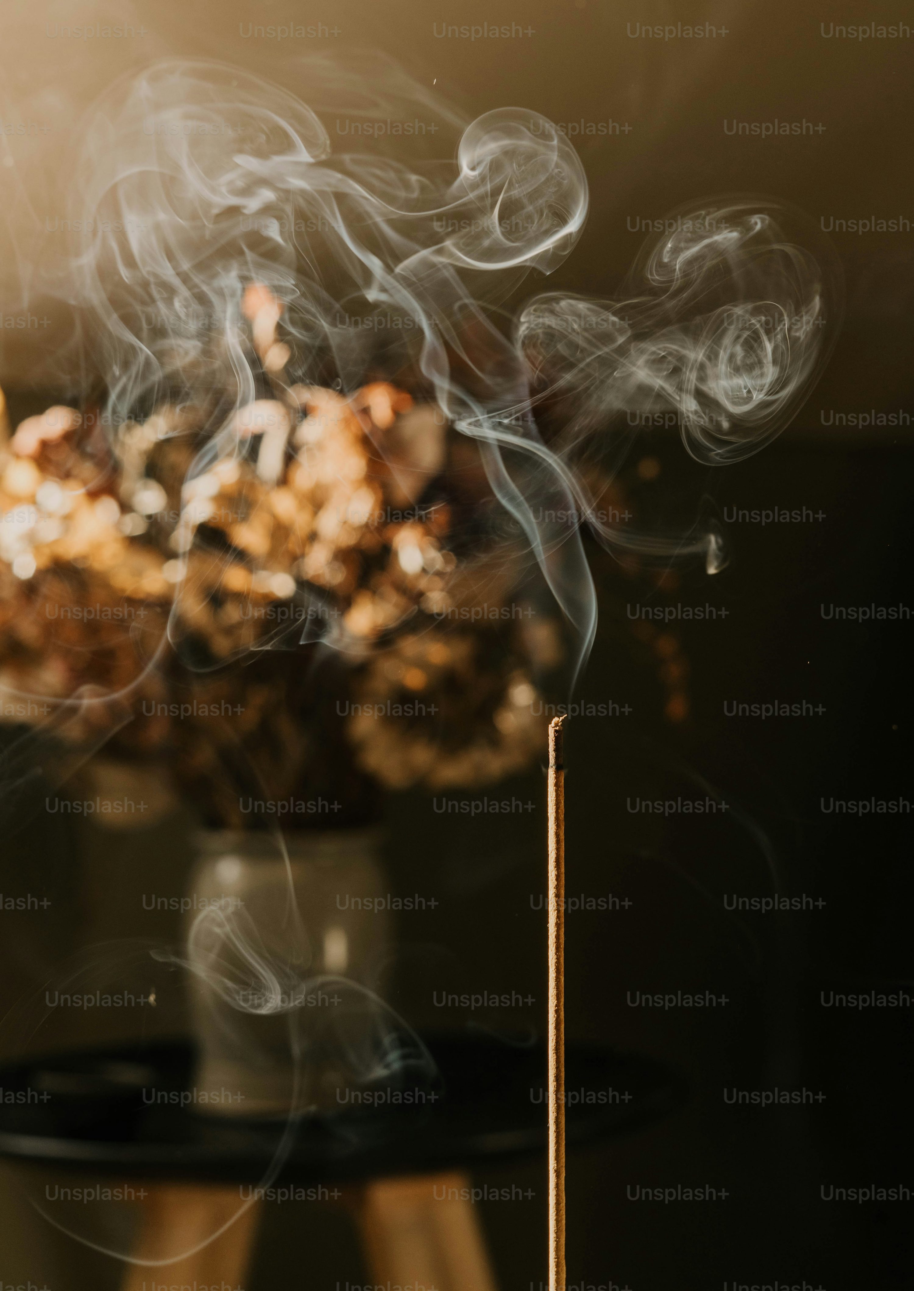 دخان بخور عود فاخر / Luxurious oud incense smoke