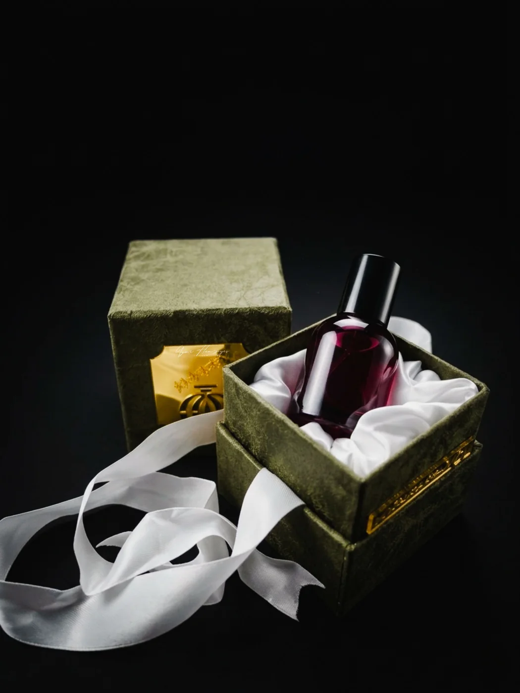 زجاجة Légende Noire بتكوين هدية فاخر / Légende Noire gift-ready presentation